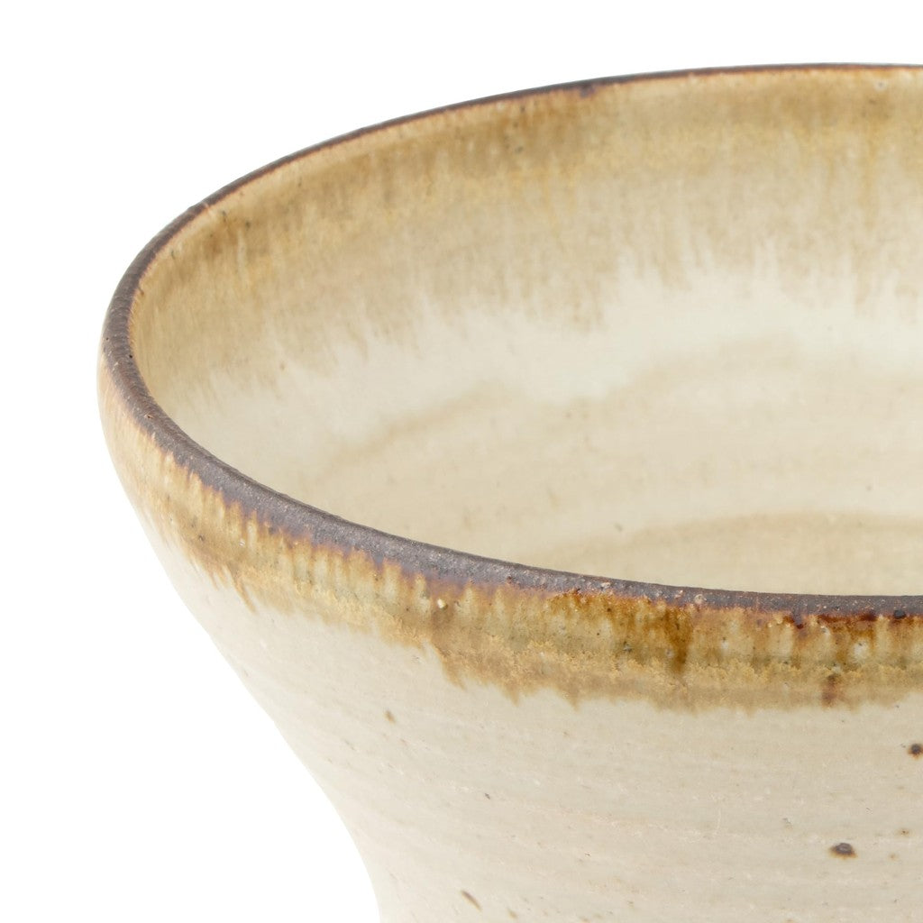 【made in japan】
Marui Pottery Shigaraki-ware Hechimono Bowl, Capacity Approximately 1200ml, White Tag MR-3-4010 - Ideal for Noodle or Rice Dishes, Stylish and Durable Ceramic Serving Bowl.