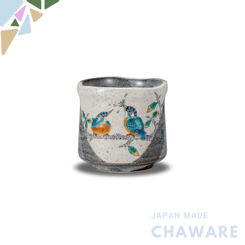 【made in japan】
Stylish Kutani-yaki Large Tea Cup by Waza no Kura - Elegant Japanese Ceramic Tableware for Gift Giving, 