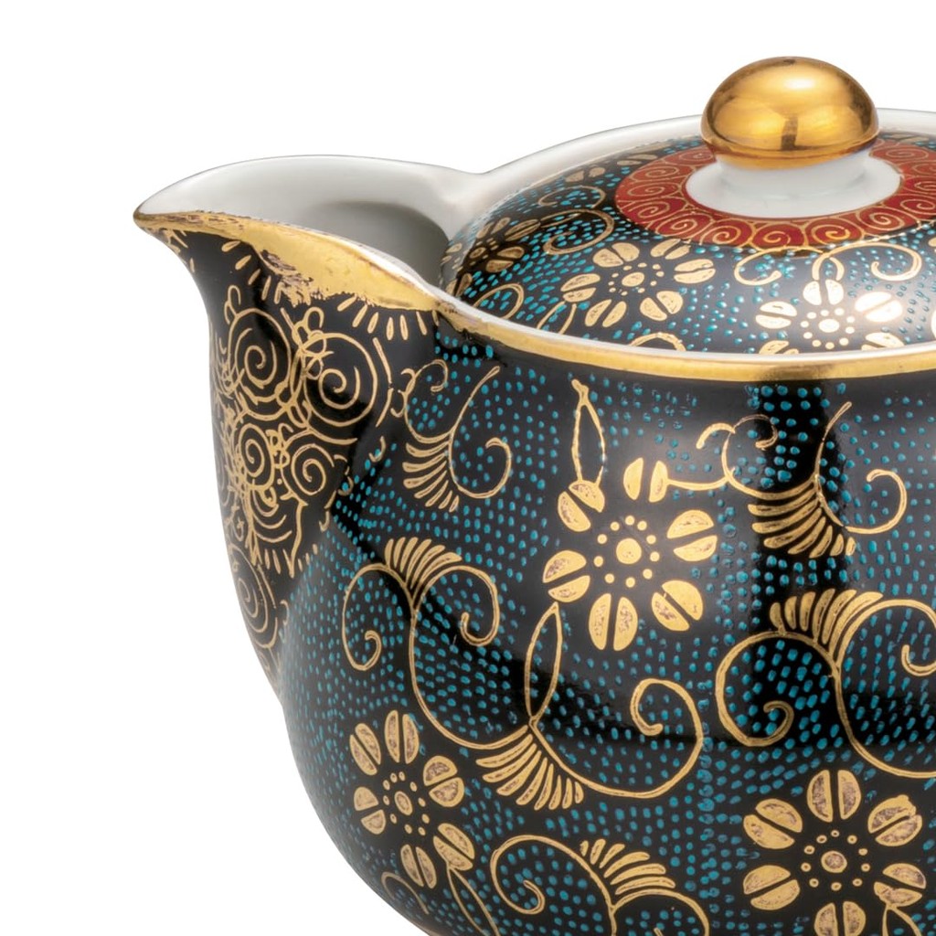 [Made in Japan] Kutani Ware Iwataya "Kutani Teapot" with Strainer - Blue Dots and Iron Flower Design K8-570, Ideal for Japanese Tea Lovers.