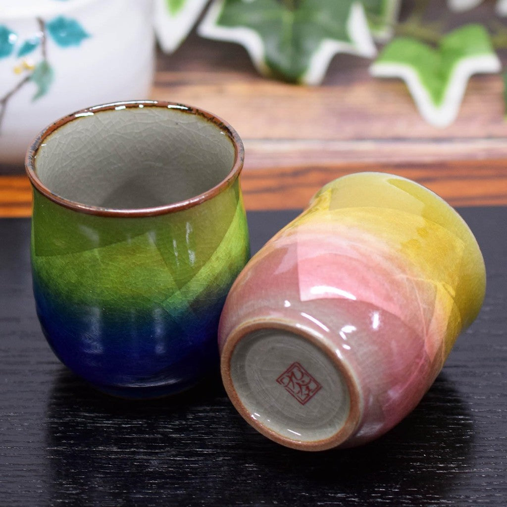 【made in japan】
Stylish Pair of Kutani Porcelain Teacups for Couples, Silver Glaze Two-tone Tea Bowls, Japanese Tableware, Authentic Made in Japan Ceramic Set