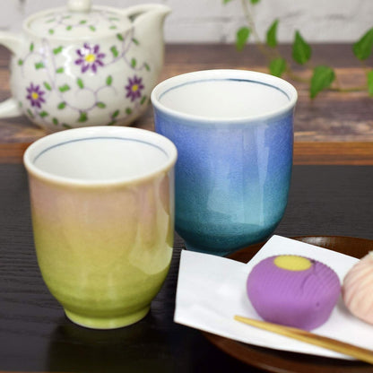 【made in japan】
Stylish Kuniyaki Yukata Cup Pair for Couples - Silver Glaze, Ceramic Tea Bowl, Japanese Tableware, Brand Quality, Made in Japan. Perfect for tea lovers!
