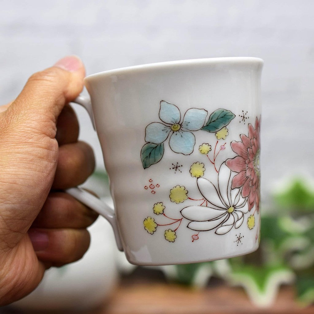 【made in japan】
Stylish Pair of Kutani Ceramics Mag Cups from Waza no Kura - High-Quality Tableware, Elegant Design, Japanese Made