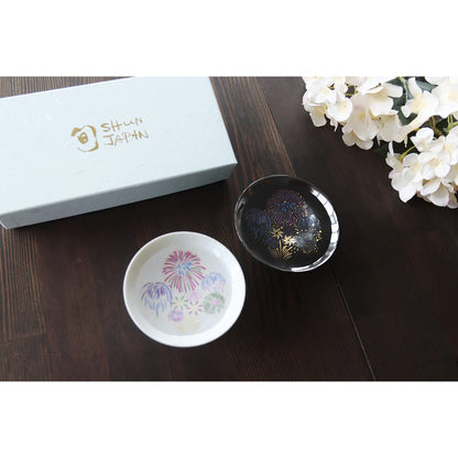 【Designing with Temperature】 Marumo Takagi Pottery Cool Sensation Fireworks Flat Sake Cups Pair Set Ochoko Sakazuki Guinomi Japanese Sake Cool Sensation Cold Beverages Fireworks Color Changing Gift Set for O-chugen (Summer Gift) and Anniversaries Changes