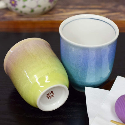 【made in japan】
Stylish Kuniyaki Yukata Cup Pair for Couples - Silver Glaze, Ceramic Tea Bowl, Japanese Tableware, Brand Quality, Made in Japan. Perfect for tea lovers!