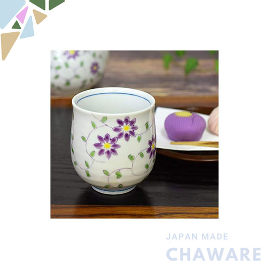 【made in japan】
Stylish Kutani Ware Tea Cup by Waza no Kura, featuring floral arabesque design. High-quality Japanese ce