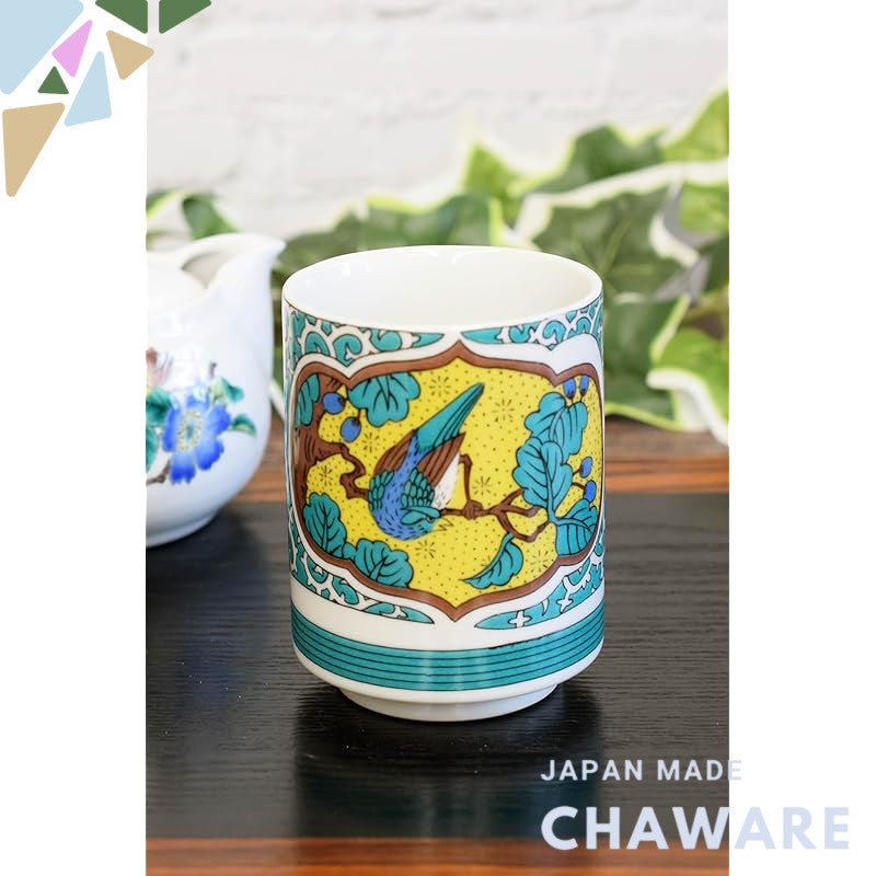 【made in japan】
Large Japanese Tea Cups by Waza no Kura, Kutani Ware, Antique Kyo Kutani Flower and Bird Design, Ceramic