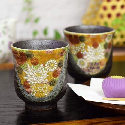 【made in japan】
Japanese Kutani Ceramic Tea Cup Set - Stylish Pair of Couples’ Yunomi - Gold Floral Design - Authentic Japanese Tableware - Perfect for Tea Lovers, Made in Japan