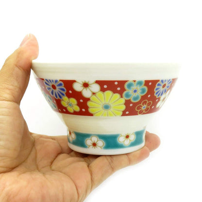 【made in japan】Waza no Kura Kutani Ware Senda Pattern Rice Bowl with Plum and Chrysanthemum Design, Elegant Ceramic Tableware, Perfect for Japanese Cuisine, Ideal for Special Occasions and Gifts.