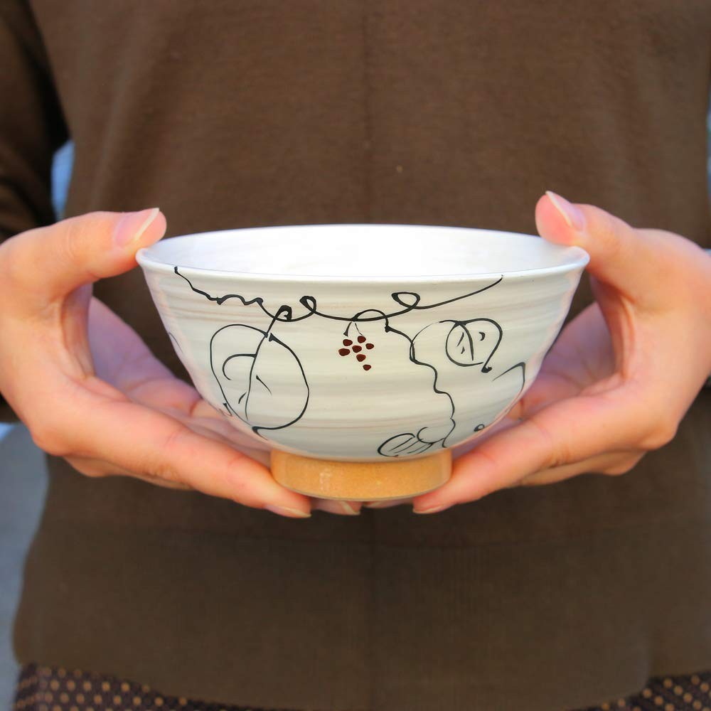 【made in japan】
Arita Ware & Hasami Ware Rice Bowl (Large, Black) - Lightweight, Thin, Nut Design - Grapes, Japanese Tableware, Ceramics, San Kaibishi