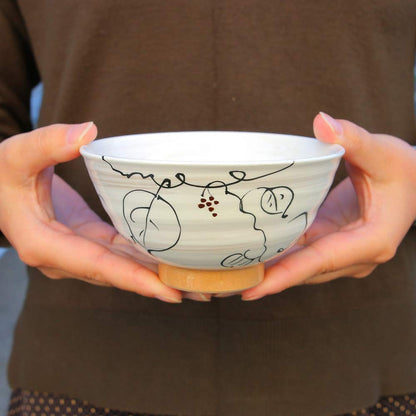 【made in japan】
Arita Ware & Hasami Ware Rice Bowl (Large, Black) - Lightweight, Thin, Nut Design - Grapes, Japanese Tableware, Ceramics, San Kaibishi