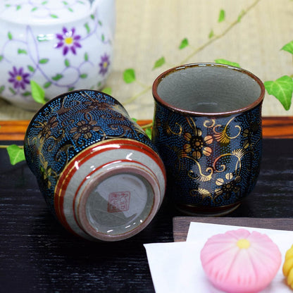 【made in japan】
Stylish Pair of Japanese Kutani Ware Tea Cups - Waza no Kura Blue Granule Design, Perfect for Couples, Ideal Gift for Anniversaries, Milestones, and Special Celebrations, Made in Japan.