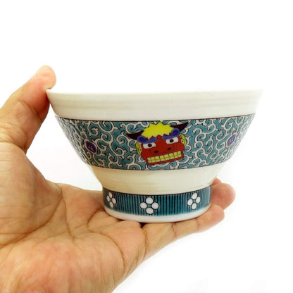 【made in japan】
Waza no Kura Kutani Porcelain 1000-Step Rice Bowl with Shishimai (Lion Dance) Design - Elegant Japanese Tableware Perfect for Kiju Celebration Gifts and Presents.