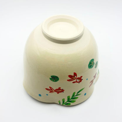 【made in japan】
Japanese Matcha Bowl for Tea Ceremony - Handmade Kyo-Yaki with Goldfish Design by Kohsho Takenaka, Size: 11cm Diameter x 8.5cm Height, Perfect Gift for Tea Lovers.