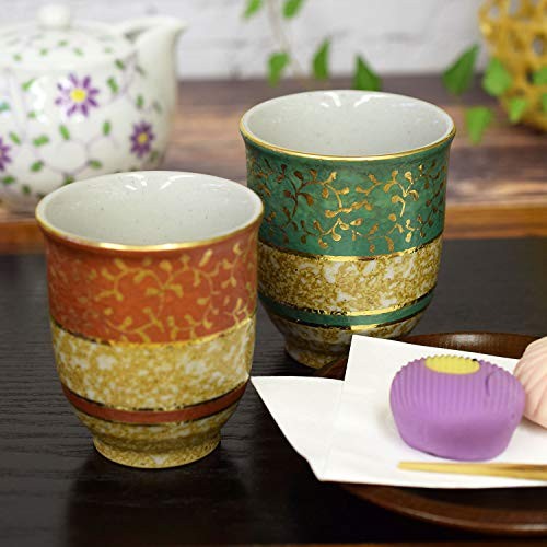 【made in japan】
Stylish Pair of Japanese Kutani Ware Teacups by Waza no Kura - Elegant Couple’s Ceramic Tea Cups with Gold Pattern - Perfect Gift for Anniversaries, Birthdays, and Celebrations - Made in Japan