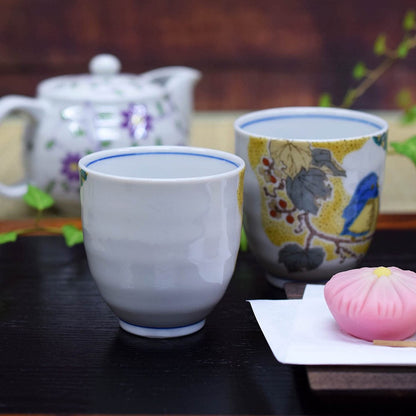 【made in japan】
Stylish Pair of Kutani Ware Teacups by Waza no Kura - Japanese Ceramic for Couples, Perfect for Anniversaries, Birthdays, and Special Celebrations. Ideal Gift for Weddings, Milestone Birthdays, and More!