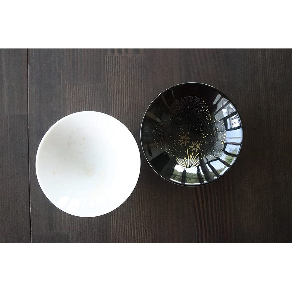 【Designing with Temperature】 Marumo Takagi Pottery Cool Sensation Fireworks Flat Sake Cups Pair Set Ochoko Sakazuki Guinomi Japanese Sake Cool Sensation Cold Beverages Fireworks Color Changing Gift Set for O-chugen (Summer Gift) and Anniversaries Changes