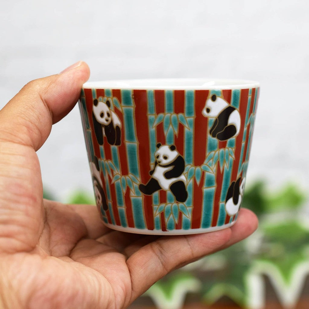 【made in japan】
Stylish Japanese Soba Choko Cup by Waza no Kura, Premium Kutani Porcelain with Panda Design, Elegant Tableware, Made in Japan. Perfect for Soba Noodles and Traditional Japanese Dining.