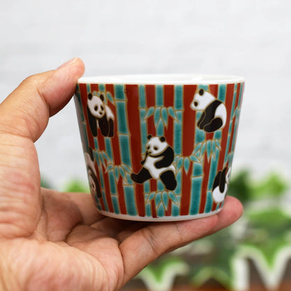 【made in japan】
Stylish Japanese Soba Choko Cup by Waza no Kura, Premium Kutani Porcelain with Panda Design, Elegant Tableware, Made in Japan. Perfect for Soba Noodles and Traditional Japanese Dining.