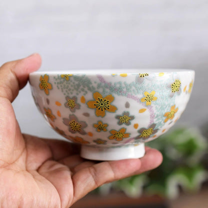【made in japan】
Waza no Kura Pair Rice Bowls - Stylish Kutani Pottery Dinnerware for Couples, Curved Water Flower Design, Elegant Japanese Tableware Set