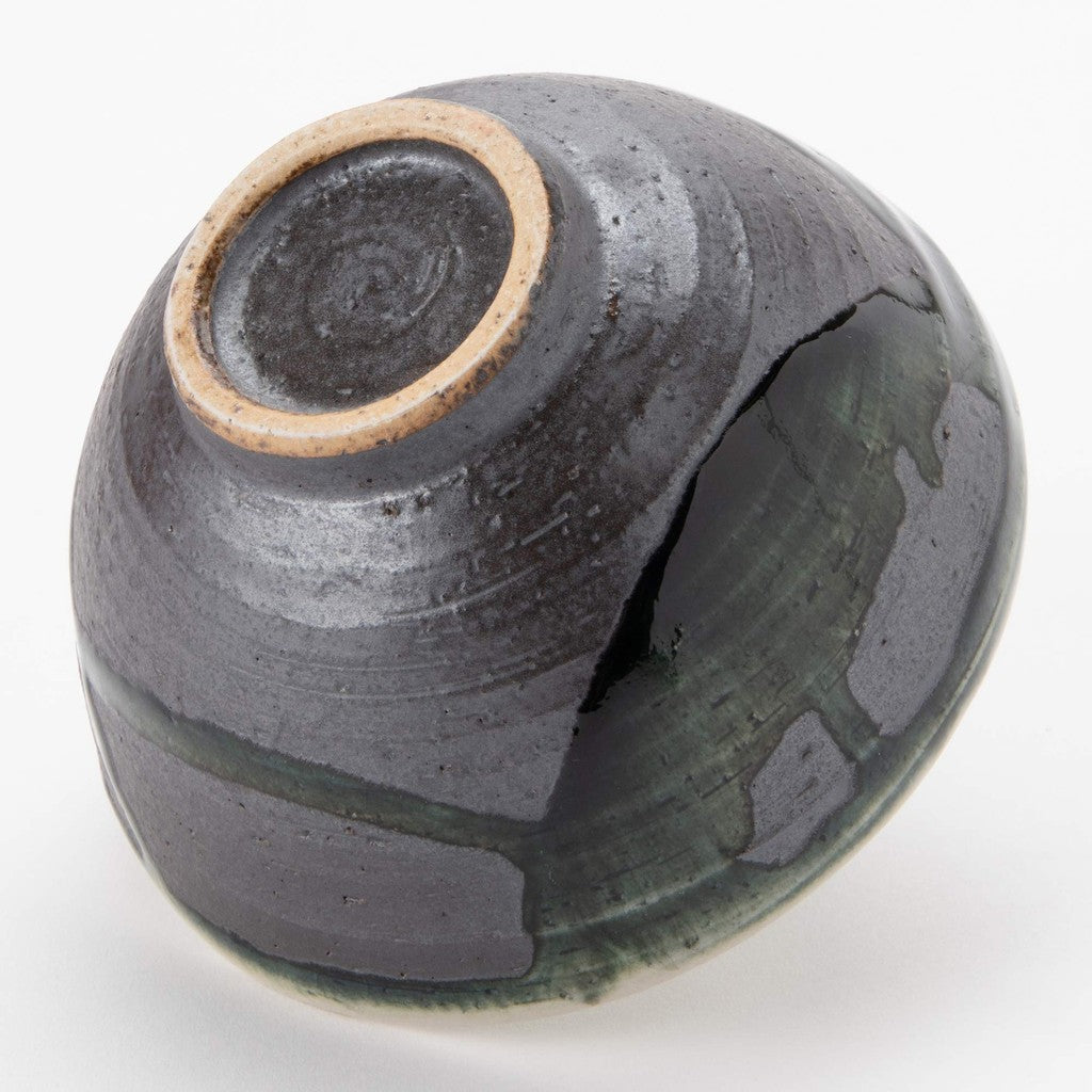 【made in japan】
Marui Seito Shigaraki Ware Hechimon Rice Bowl, Ceramic Tea Bowl with Black Glaze Flow Pattern, Diameter 11.5 cm x Height 6 cm, Made in Japan, MR-3-3500. Ideal for Enjoying Steamed Rice.