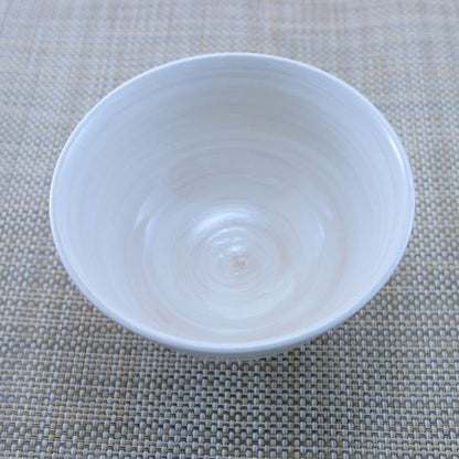 【made in japan】
Arita and Hasami Pottery Small Red Nut Bowl - Lightweight, Thin Design, Grapes Pattern | Traditional Japanese Tableware, Ceramic Dish
