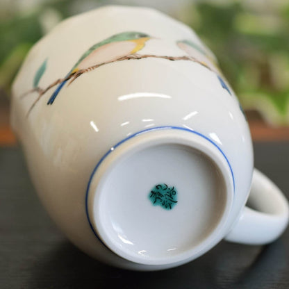Stylish Kutani Ceramic Mug from Waza no Kura – Premium Quality, Elegant Design, Perfect for Gifts and Birthday Presents, Featuring a Beautiful Mejiro Pattern.