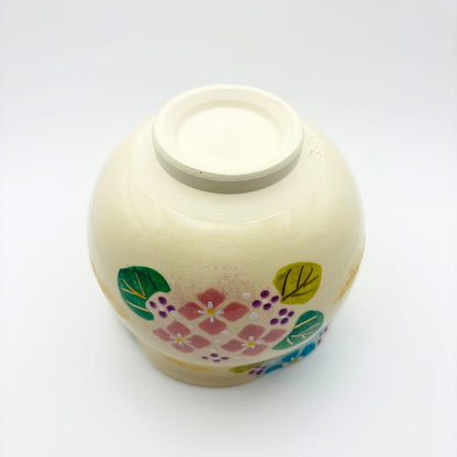 【made in japan】
Japanese Tea Ceremony Chawan Matcha Bowl - Handmade Kyoyaki Hydrangea Design, 11cm Diameter x 9cm Height, Perfect Gift by Koujou Takenaka - Authentic Craftsmanship from Japan
