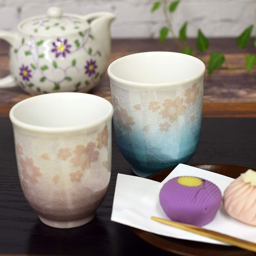 【made in japan】
Stylish Japanese Kutani Ceramic Pair Tea Cups - Silver Sakura Design, Perfect for Couples. Ideal for Anniversaries, Birthdays, and Special Celebrations. Authentic Japanese Tableware Gift.