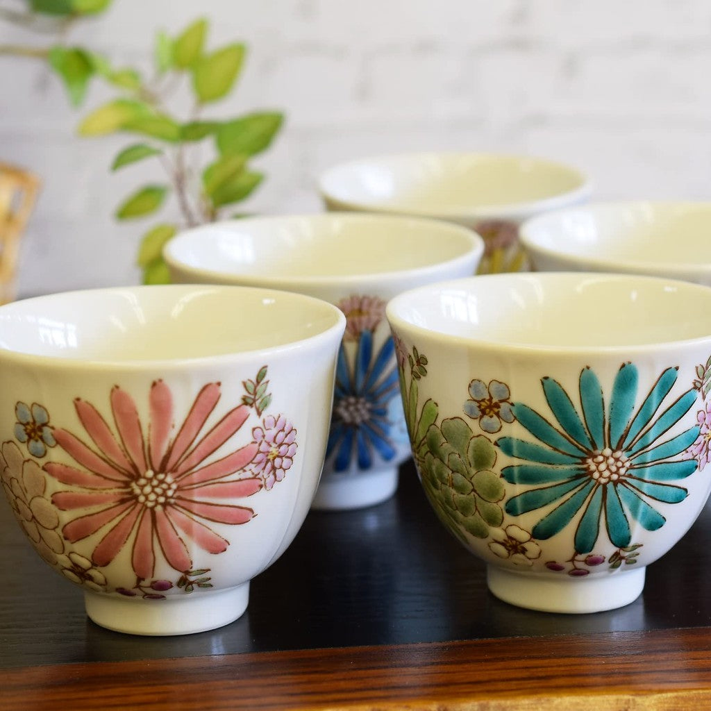 【made in japan】Kutani Porcelain Tea Cup Set of 5 - Elegant Floral Design, Premium Quality Guest Teacups, Stylish Japanese Tea Ceremony Tableware, Perfect for Entertaining