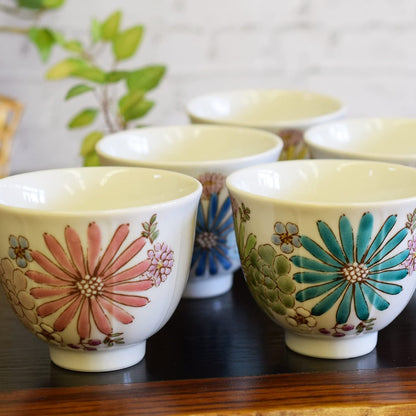 【made in japan】Kutani Porcelain Tea Cup Set of 5 - Elegant Floral Design, Premium Quality Guest Teacups, Stylish Japanese Tea Ceremony Tableware, Perfect for Entertaining