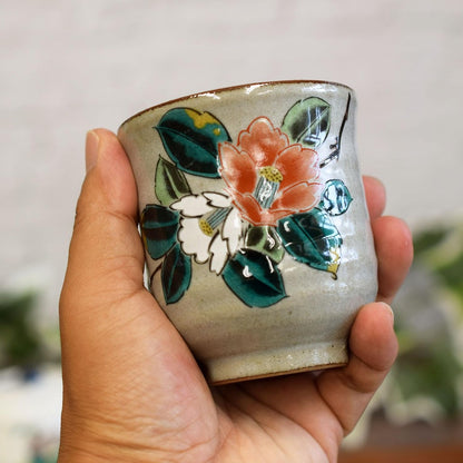 【made in japan】
Waza no Kura Stylish Japanese Tea Cup - Kutani Ware Yu-Don - Red and White Camellia Design - Elegant Ceramic Tea Bowl - Authentic Japanese Tableware, Made in Japan.