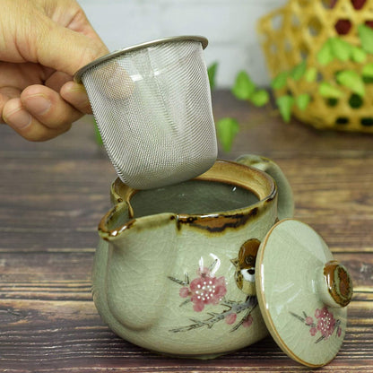 【made in japan】
Stylish Japanese Teapot with Strainer, Kutani Ware, Sparrow Design, Ceramic, Brand New, Made in Japan, Elegant Tableware for Tea Enthusiasts