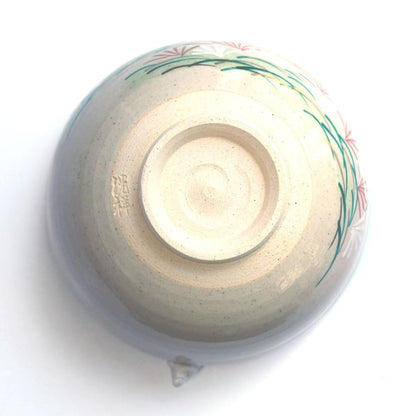 【made in japan】
Japanese Tea Ceremony Matcha Bowl - Handmade Kyoto Ceramic with Rabbit Design, Authentic Japanese Craftsmanship, Perfect Gift, Dimensions: 14cm Diameter x 9cm Height.