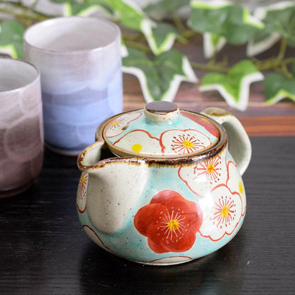 【made in japan】
Stylish Japanese Kyusu Teapot, Kutani Porcelain with Plum Blossom Design, Includes Strainer, Authentic Japanese Tableware, Perfect for Tea Lovers
