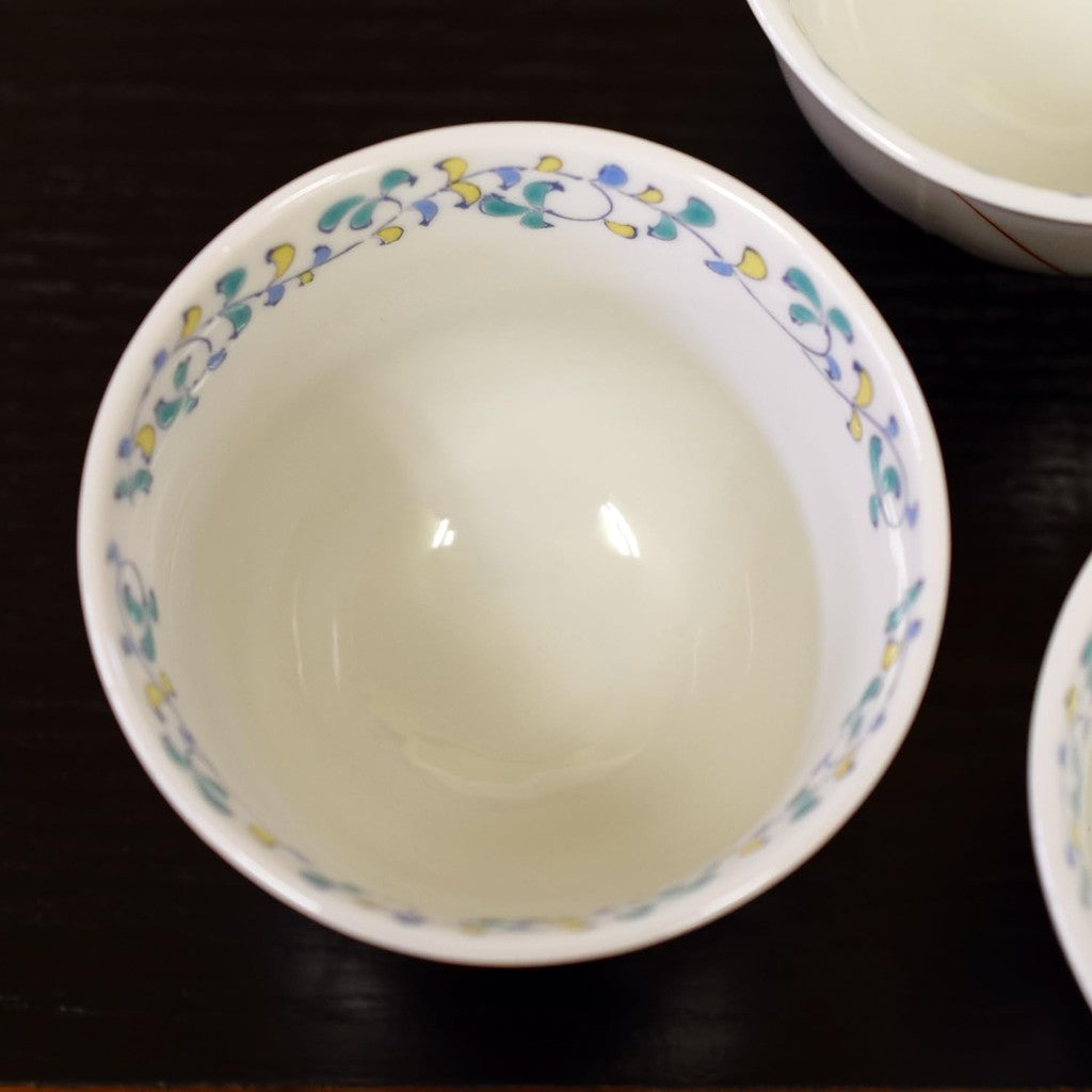 【made in japan】
Elegant Japanese Yuzan Ware Teacup Set - 5 Pieces Kutani Porcelain Tea Bowls with Floral Design, Perfect for Guests, High-Quality Tableware, Ideal for Housewarming, Grand Opening, Wedding Gifts, and Special Occasions, Made in Japan.