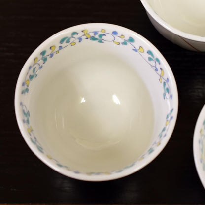 【made in japan】
Elegant Japanese Yuzan Ware Teacup Set - 5 Pieces Kutani Porcelain Tea Bowls with Floral Design, Perfect for Guests, High-Quality Tableware, Ideal for Housewarming, Grand Opening, Wedding Gifts, and Special Occasions, Made in Japan.