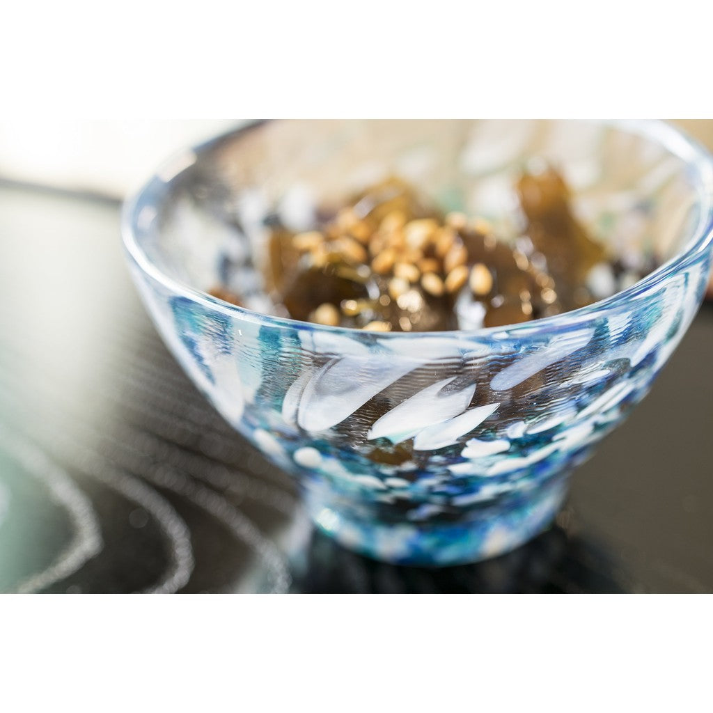 ADERIA Tsugaru Glass Sake Cup Hydrangea 85ml Made in Japan Gift Boxed Ochoko Guinom Glass for Sake Cold Sake Stylish Gift for Women Mother’s Day Father’s Day Couples Men Housewarming Wedding Greeting Visits Small Retirement Present Birthday Gift F49783