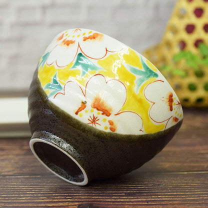 【made in japan】
Stylish Kutani Ceramic Rice Bowl for Tea, Elegant Floral Design in Yellow, Japanese Tableware, Premium Quality, Perfect for Birthdays, Milestone Celebrations, and Gifts