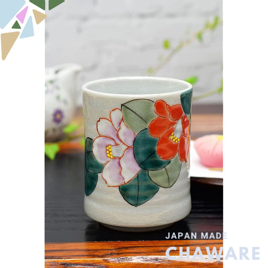 【made in japan】
Stylish Japanese Yunomi Tea Cup – Kutani Ware, Large Size with Red and White Camellia Design. Perfect fo
