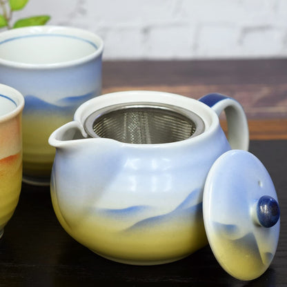 【made in japan】
Pair of Kutani Ceramic Tea Cups and Teapot Set, Japanese Kutani Ware, Traditional Japanese Tableware, Made in Japan. Perfect for Tea Lovers.