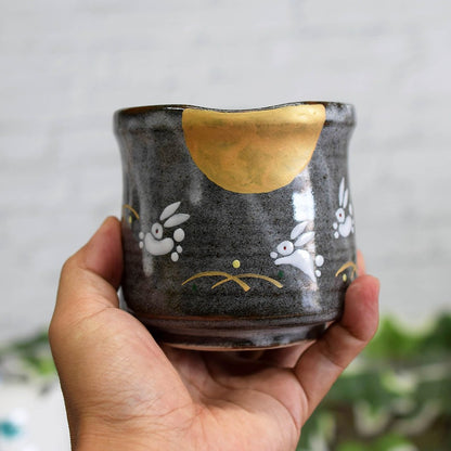 【made in japan】
Stylish Kutani Ware Tea Cup by Waza no Kura - Large Moon Rabbit Design, Ceramic Japanese Tableware, Perfect for Birthdays and Celebrations like 60th, 70th, 77th, 80th Anniversaries, a Thoughtful Gift Made in Japan.