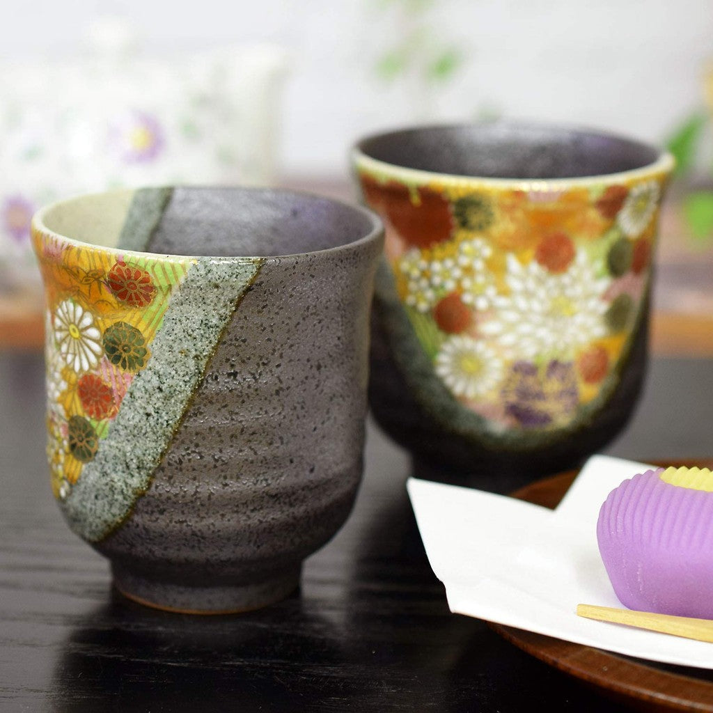 【made in japan】
Japanese Kutani Ceramic Tea Cup Set - Stylish Pair of Couples’ Yunomi - Gold Floral Design - Authentic Japanese Tableware - Perfect for Tea Lovers, Made in Japan