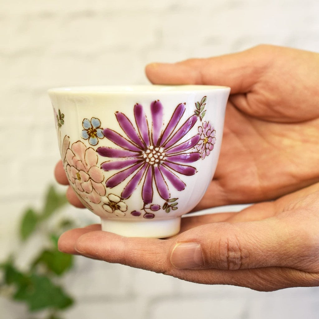 【made in japan】Kutani Porcelain Tea Cup Set of 5 - Elegant Floral Design, Premium Quality Guest Teacups, Stylish Japanese Tea Ceremony Tableware, Perfect for Entertaining