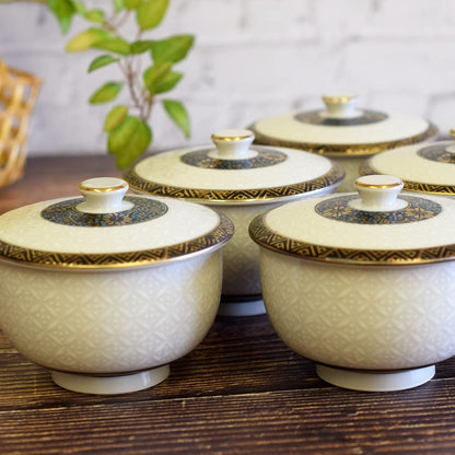 【made in japan】
Stylish Kutani Ceramic Tea Cups with Lids - Set of 5 White Shippō Design, High-End Dinnerware for Guests, Elegant Japanese Tableware.