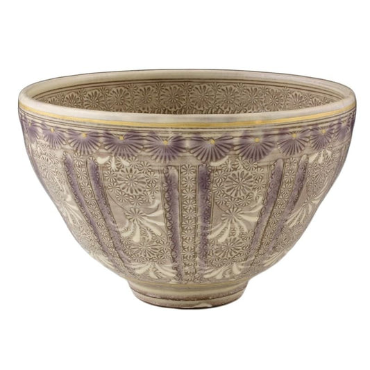 【made in japan】
Kyoto-Yaki Seimurayaki Toraku Kiln Matcha Bowl in Paulownia Box, Purple Pattern Design TTS772 - Exquisit