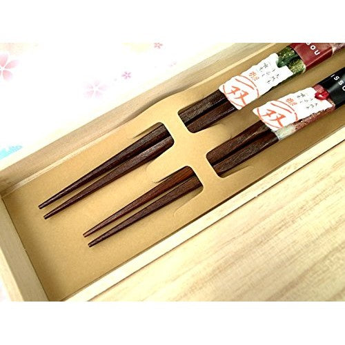 Eighth-Generation Harimaya Issō Yūshin Couple's Chopsticks in Paulownia Box, Made in Japan
