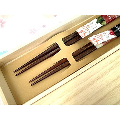 Eighth-Generation Harimaya Issō Yūshin Couple's Chopsticks in Paulownia Box, Made in Japan