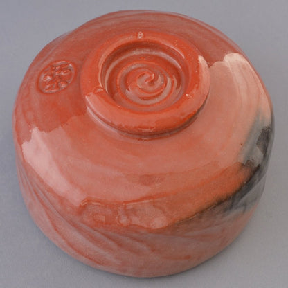 Kyoto pottery, Kyo-yaki, Seiryu-yaki, Shoraku kiln, upper matcha bowl, Akara style K4-1 red.