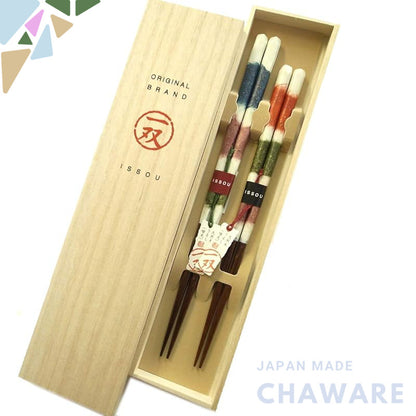 Eighth-Generation Harimaya Issō Yūshin Couple's Chopsticks in Paulownia Box, Made in Japan