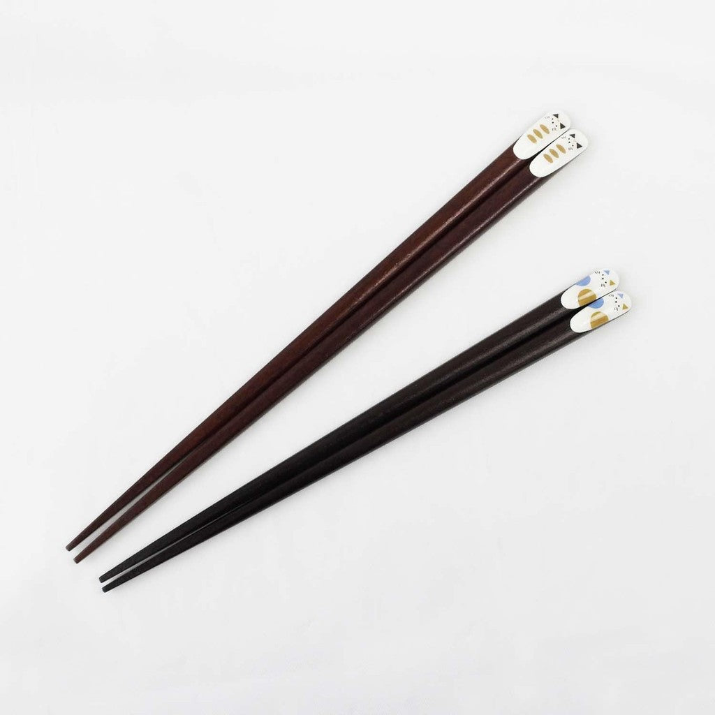 Ishida Kiri Box with Chopstick Rest - Couples' Chopsticks with Kicho Karakusa Design, Dishwasher Safe, Non-Slip, Made in Japan